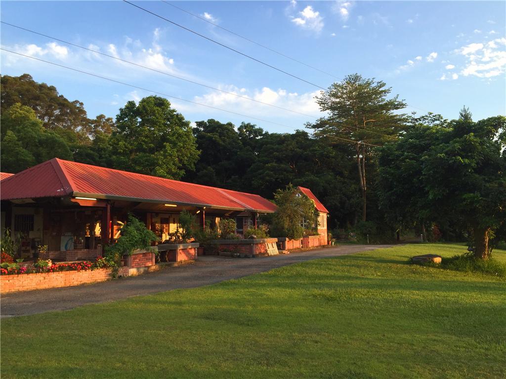 玉蟾園民宿 寵物友善 Yuchanyuan B&B Chishang Exteriör bild